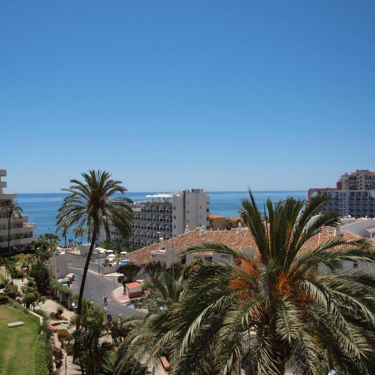 BENALBEACH Vistas al mar con Parking y Wifi - Apartamento de 1 dormitorio con balcón y vistas al mar - 7