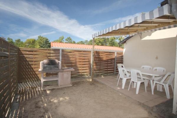 Camping Le Logis 3 étoiles - Maison 2 Chambres - 1