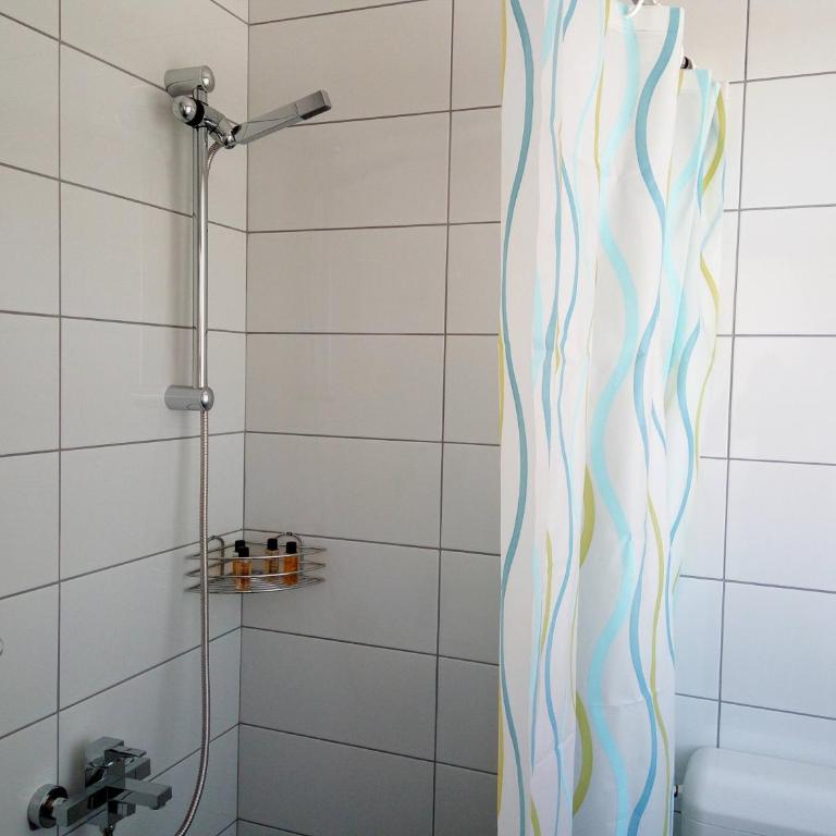 Apartments&Rooms Mido - Dvokrevetna Soba sa Bračnim Krevetom /2 Zasebna Kreveta i Sopstvenim Kupatilom - 2
