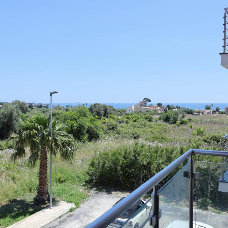 Sunrise B&B Sicilia Avola - Camera Tripla Deluxe con Vista Mare - 13