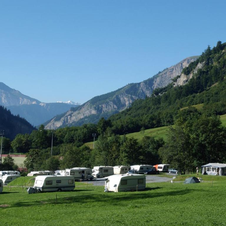 Campingplatz mit Restaurant & Sportarena Leukerbad - Bungalow mit Gemeinschaftsbad und Zugang zur Sport Arena - 6