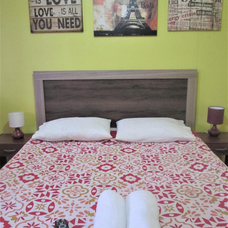 Casa TINY - Double Room with Shared Bathroom - 11