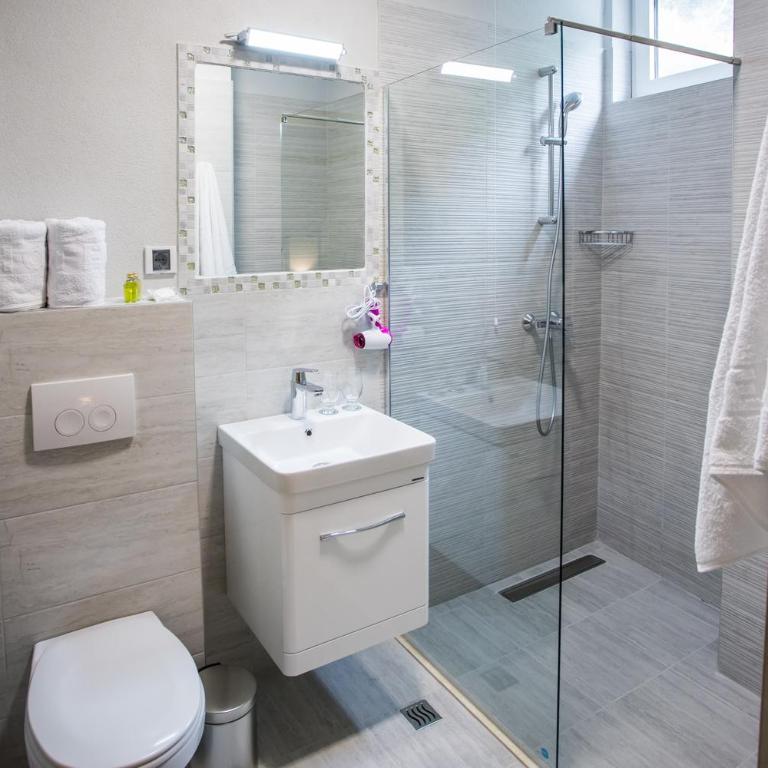 Hotel Olimpija plus - Deluxe Double Room with Sea View - 9