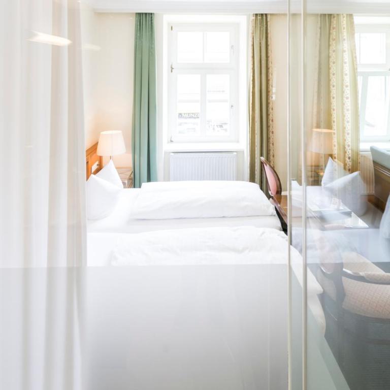 Hotel Sailer - Camera Tripla Business con Bagno con Pareti in Vetro - 5