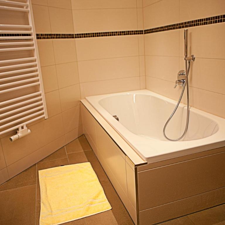 Villa Sepp - Apartment mit 2 Schlafzimmern und Terrasse - 5