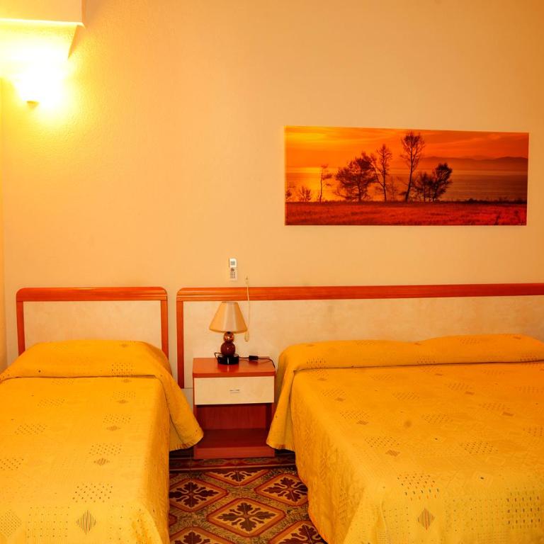B&B Viaprimaldo Camere - Camera Matrimoniale/Doppia con Letti Singoli con Bagno Privato - 3