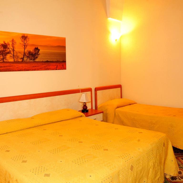 B&B Viaprimaldo Camere - Camera Matrimoniale/Doppia con Letti Singoli con Bagno Privato - 6