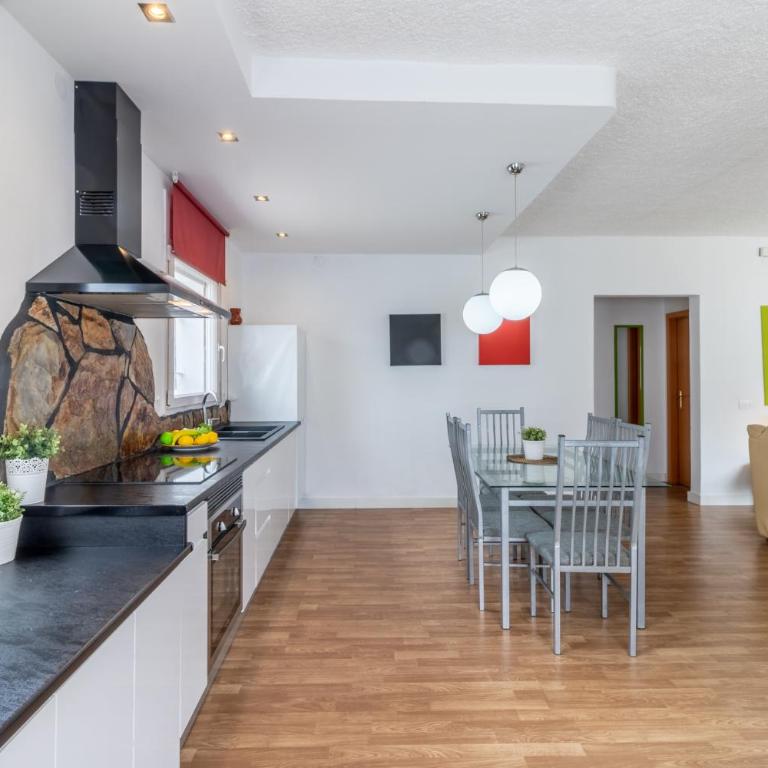 Goldhome - Montseny 11 - Private heated pool - Villa con piscina privada - 14