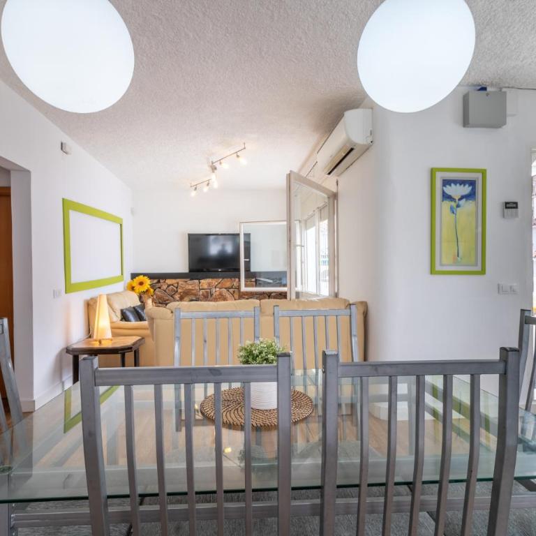 Goldhome - Montseny 11 - Private heated pool - Villa con piscina privada - 16