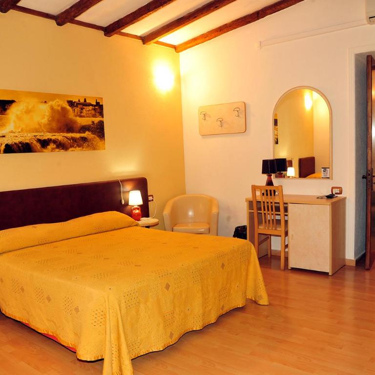 B&B Viaprimaldo Camere - Camera Tripla con Bagno Privato - 4