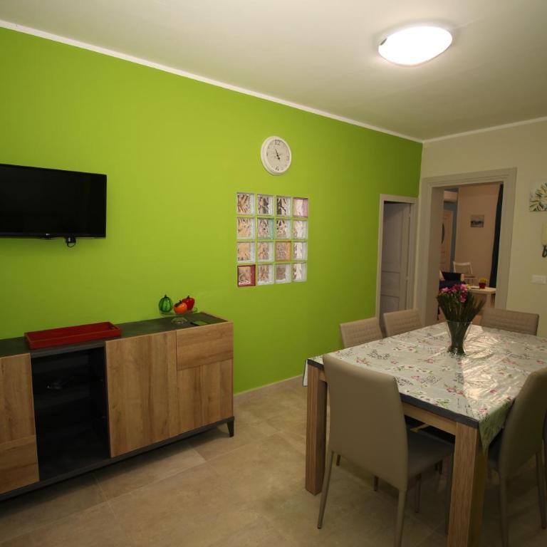 Porte Maqueda - Family Room with Private Bathroom - 6