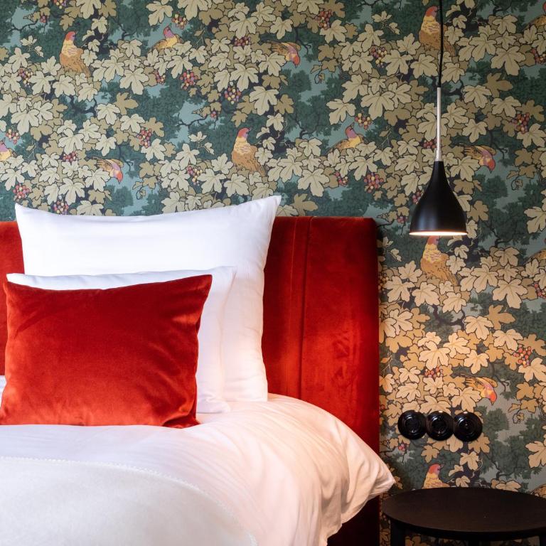Alpenloge Design Hotel - Deluxe Suite mit Kingsize-Bett - 5