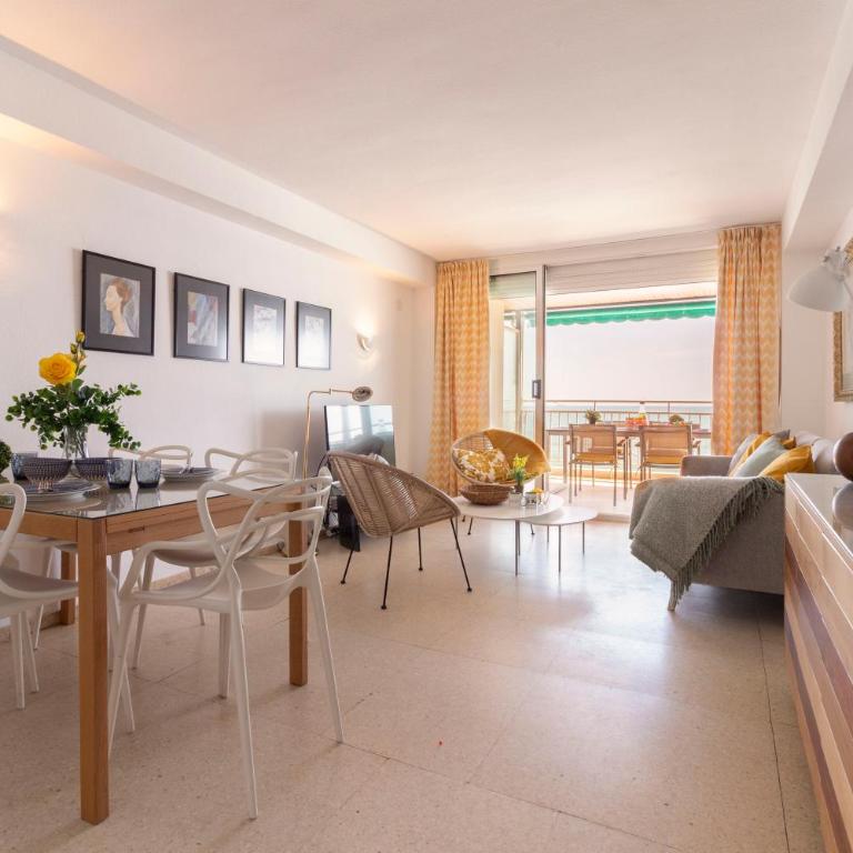 Homes&Go Bell Racó Confort III - Three-Bedroom Apartment - 5