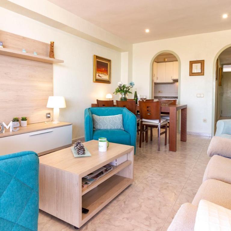 Homes&Go Bell Racó Confort III - Three-Bedroom Apartment - 7