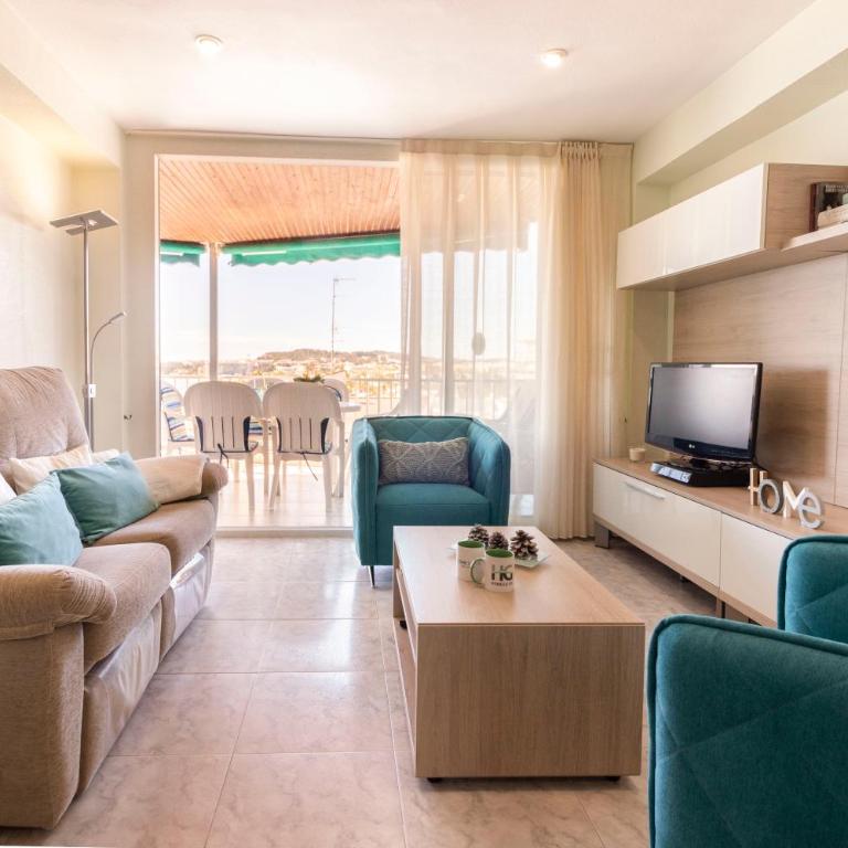 Homes&Go Bell Racó Confort III - Three-Bedroom Apartment - 8