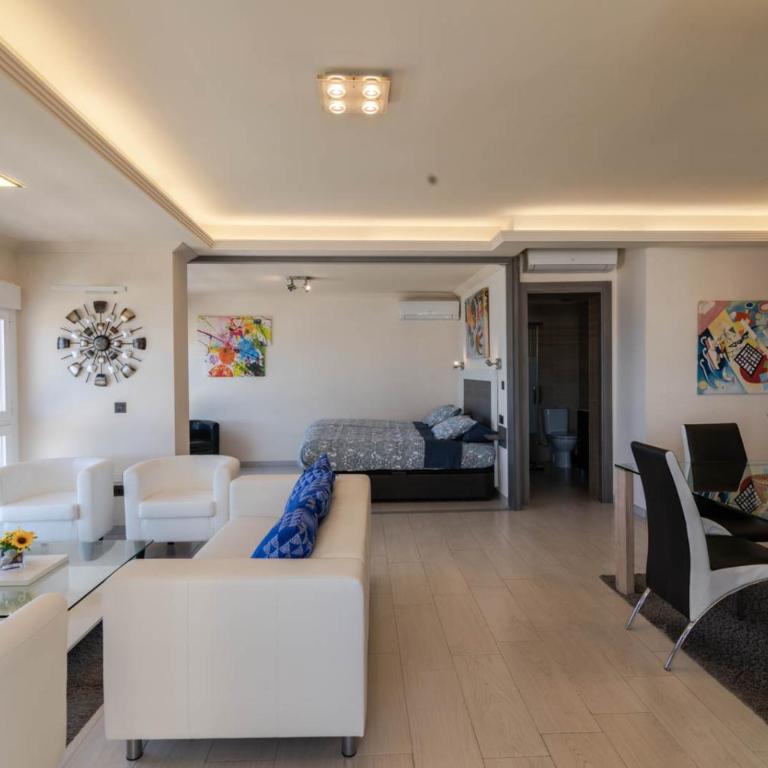 Royal Executive Suite - Deluxe Apartment - 12