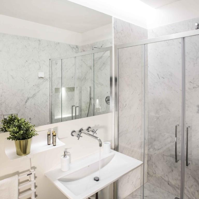 Residenza de Boni Apartment with Duomo View - Three-Bedroom Apartment - 6