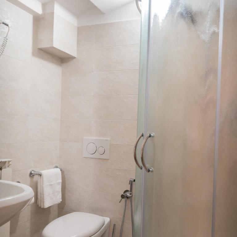 La Piaggia - Budget Double Room - 6