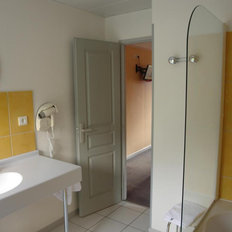 Logis Hôtel Terminus - Chambre Double Deluxe - 4