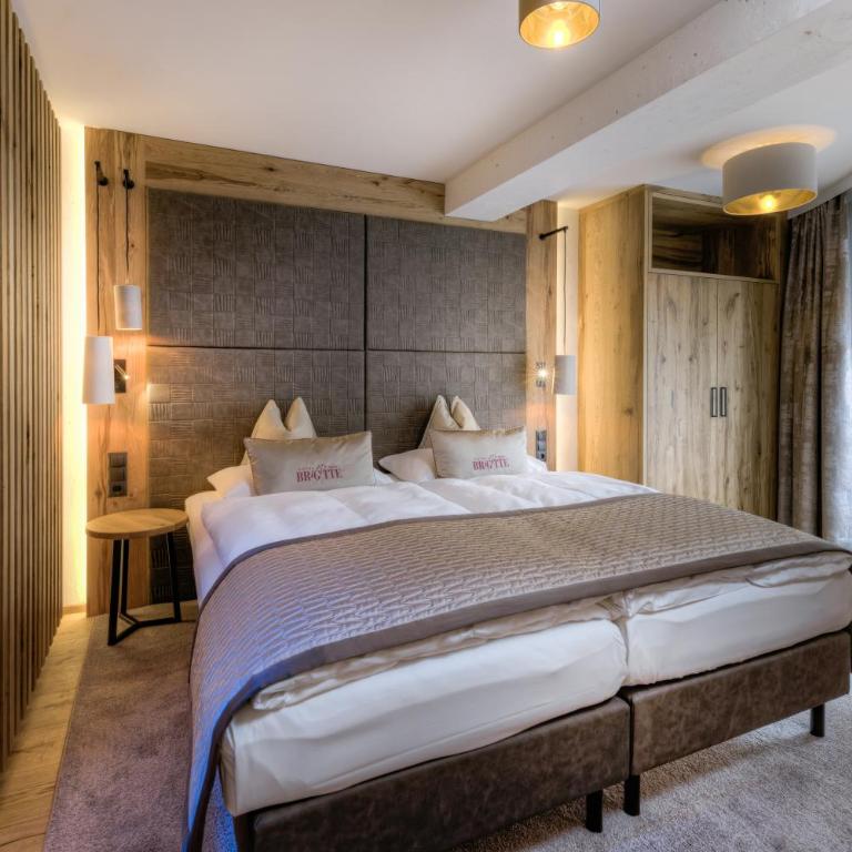Hotel Brigitte - Standard Suite - 1