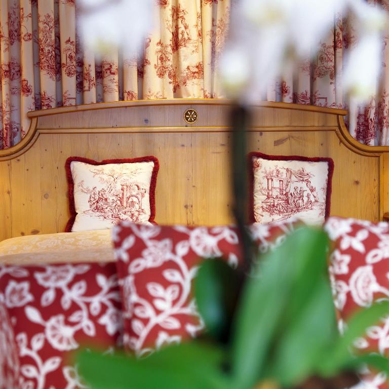 die Krone von Lech - Romantikhotel - Luxushotel in bester Lage - Deluxe Doppelzimmer - 2