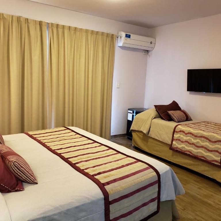 Hotel Continental - Habitación Triple - 1