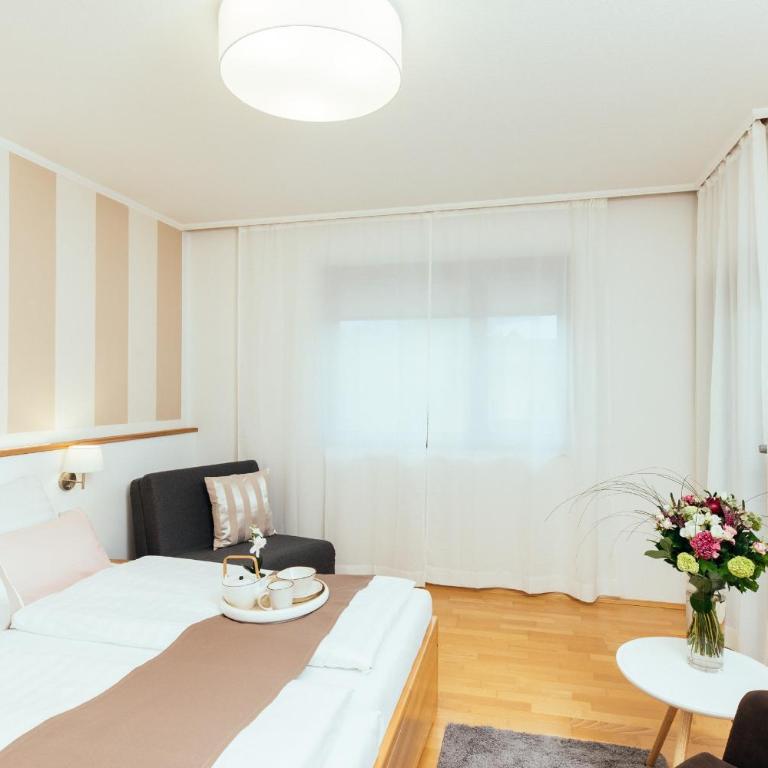Pension Auszeit Velden - Deluxe Doppelzimmer mit Balkon - 14