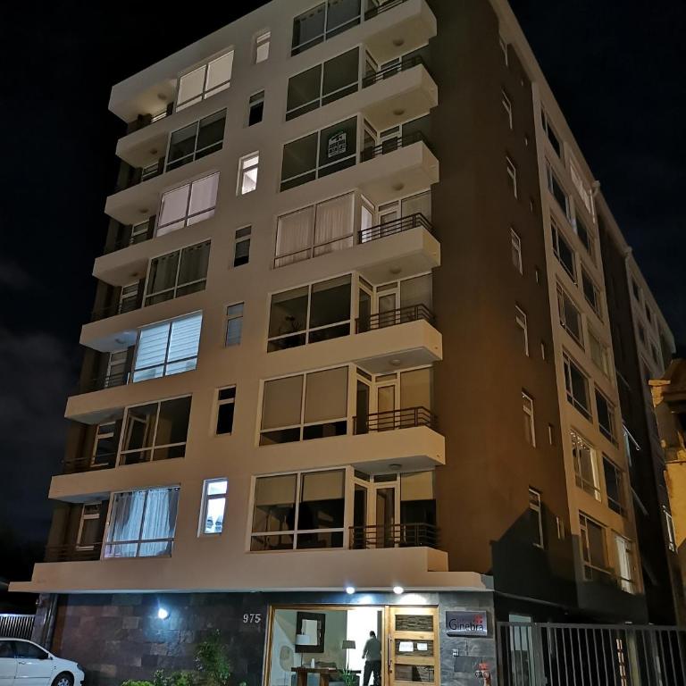 Depto Ginebra 1 dorm con estacionamiento - Apartamento de 1 dormitorio - 1