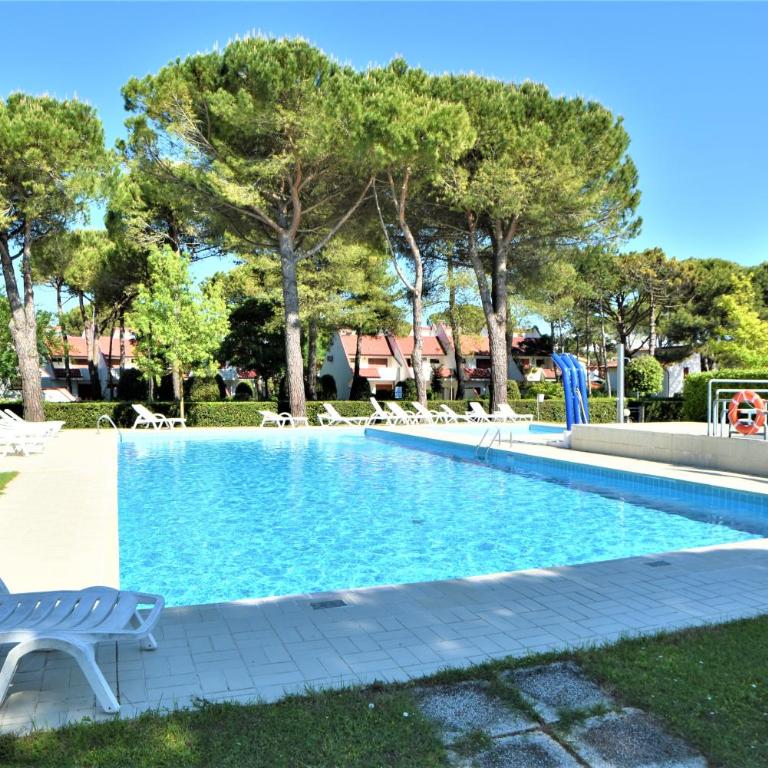 Villaggio Anna - Apartment with Balcony - 4