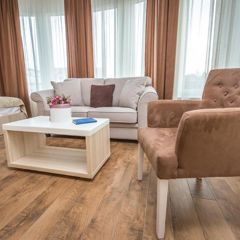 Hotel Mar Garni - Luksuzna Četvorokrevetna Soba - 1