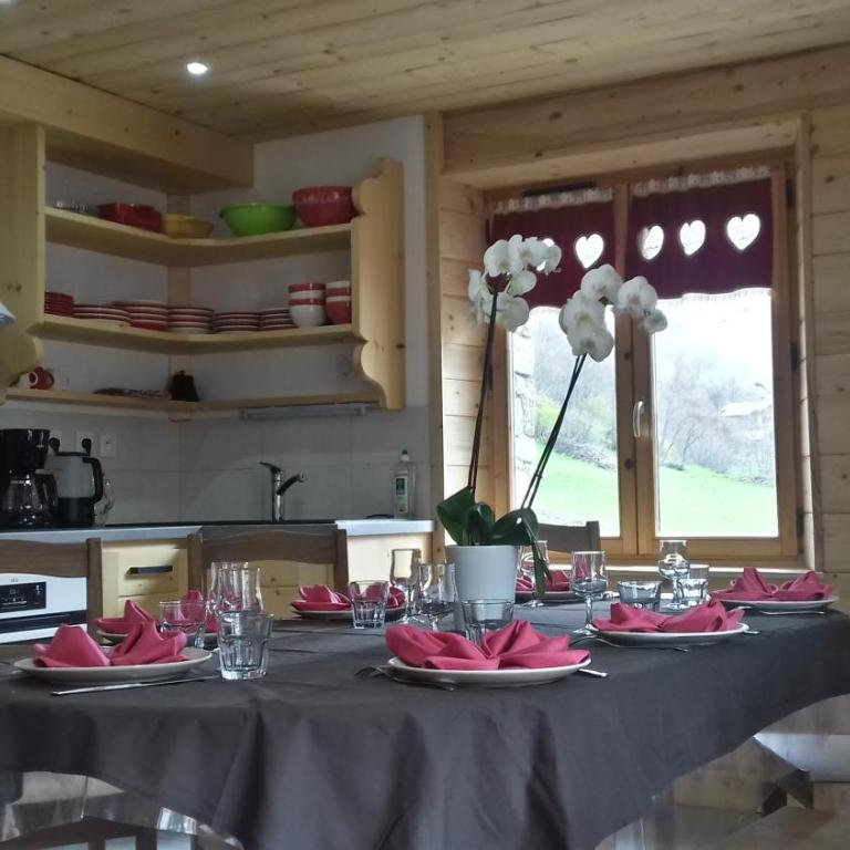 Chalet Le Bois Joli - Chambre Double - Vue sur Montagne - 3