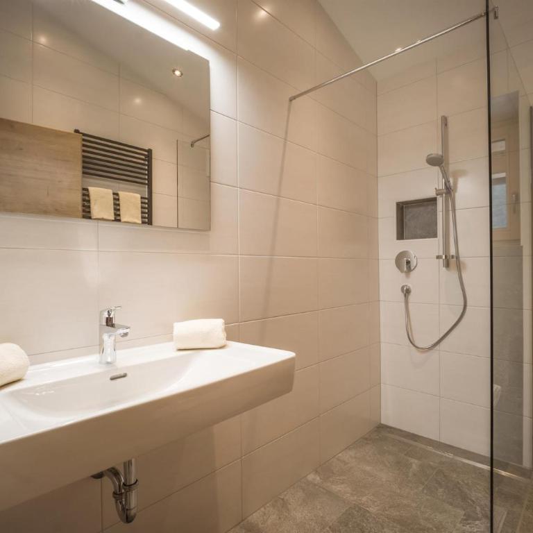 Haus Kreidl - Three-Bedroom Apartment - 10