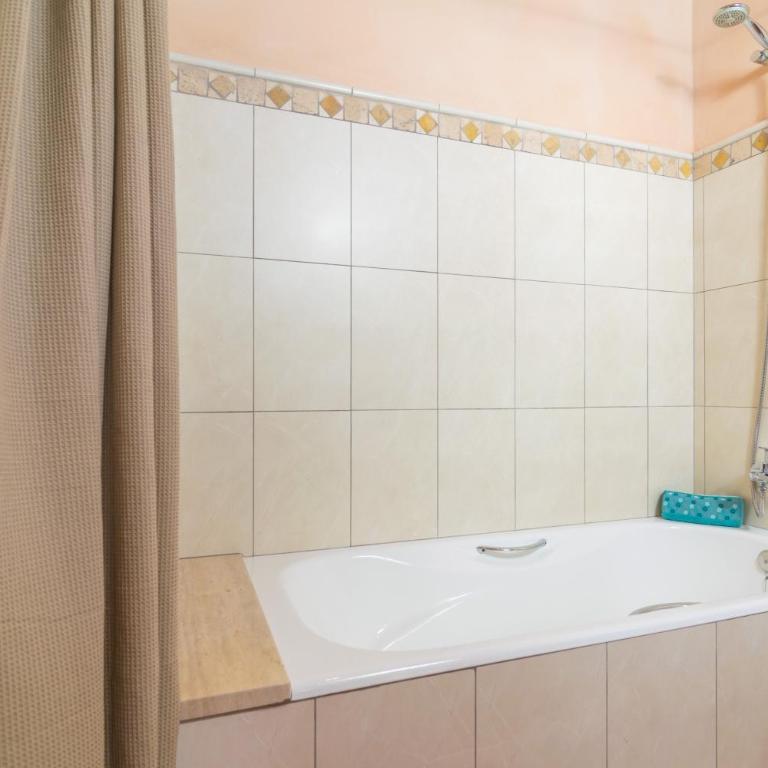 Can Mostatxet - Three-Bedroom Villa - 31