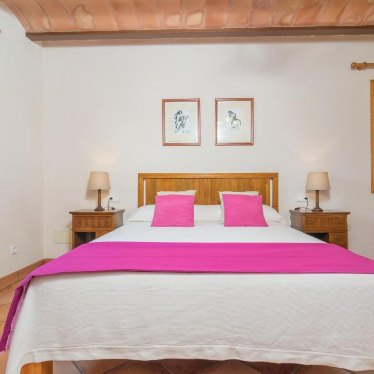 Can Mostatxet - Three-Bedroom Villa - 28