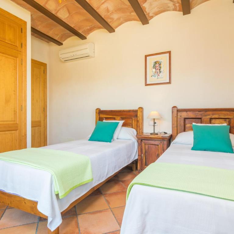 Can Mostatxet - Three-Bedroom Villa - 23