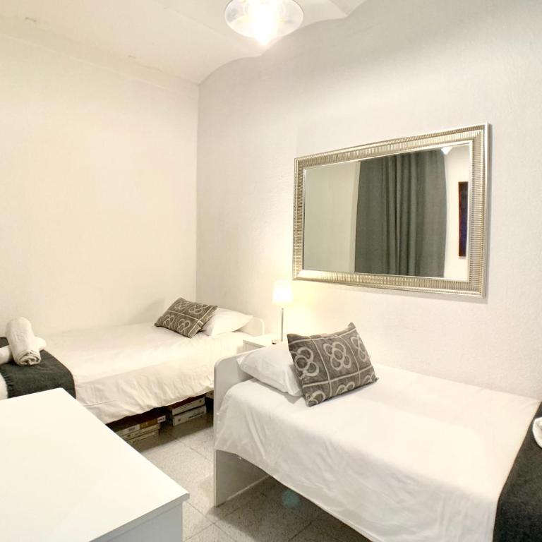 Black & White - Three-Bedroom Apartment - 19