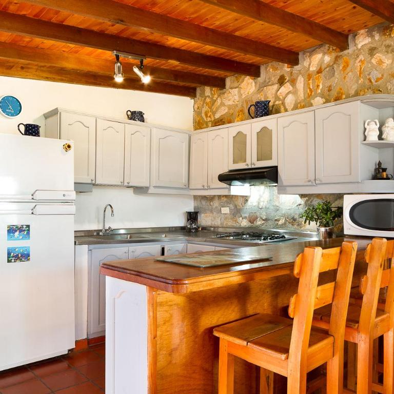 La Casa de Piedra - Four-Bedroom House - 35