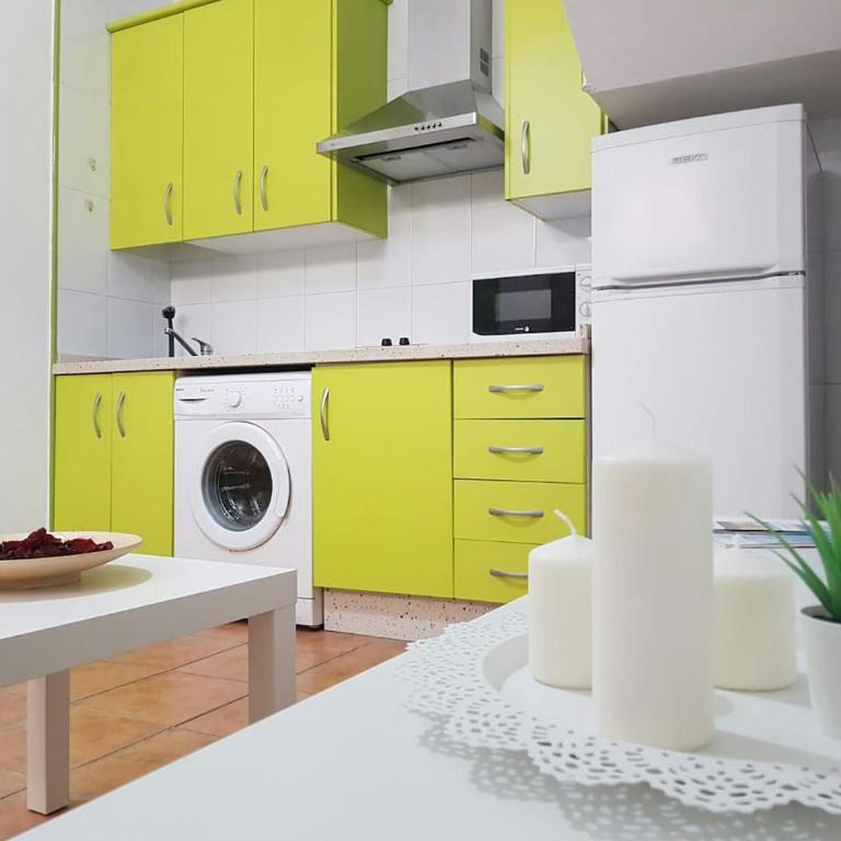 Junto al centro con aire acondicionado y wifi - Apartamento de 1 dormitorio - 2
