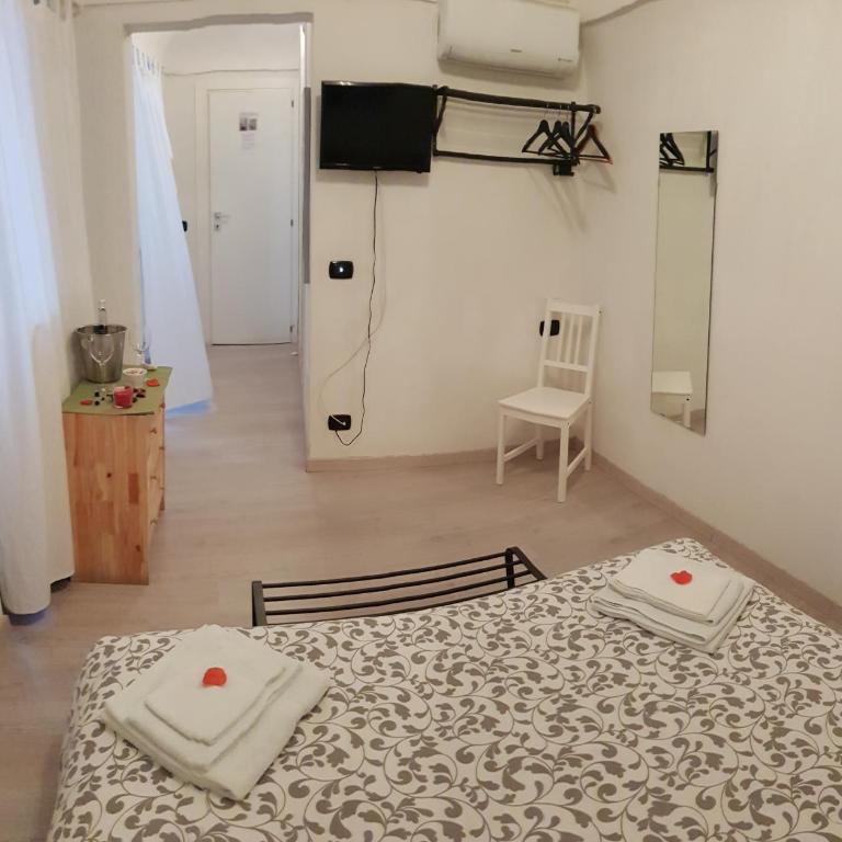 Il Daviduccio - Double Room with Private Bathroom - 7
