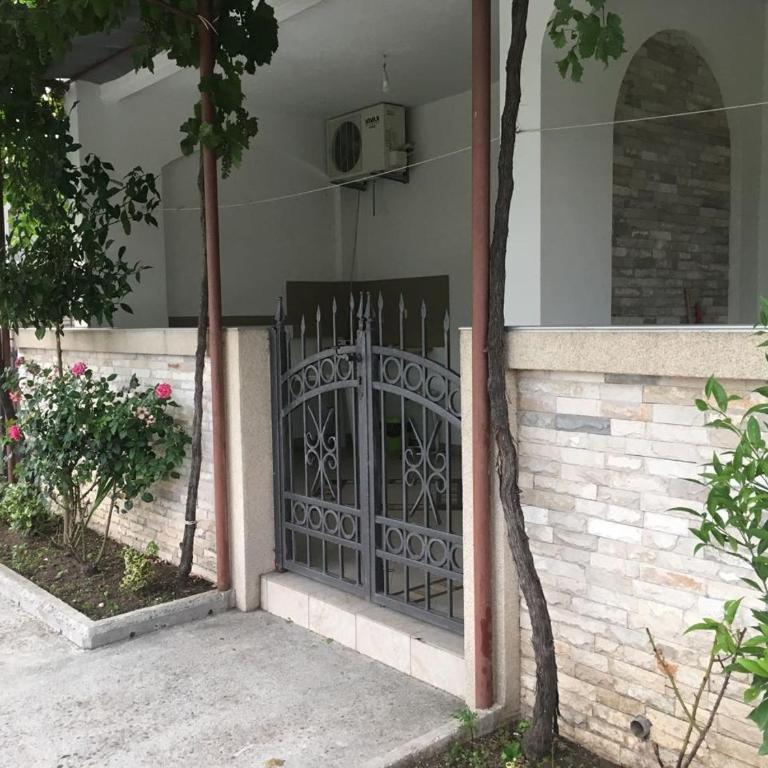 Apartmani Vuković - Trokrevetna Soba sa Terasom - 5