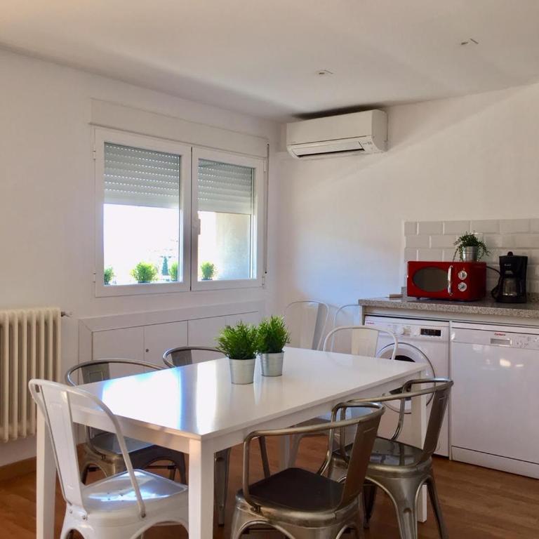 Piso nuevo con encanto centro Granada - Three-Bedroom Apartment - 24