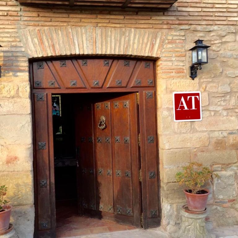 Finca el Consul - Five-Bedroom House - 12