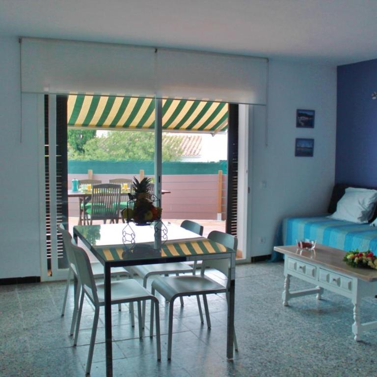 G6 Casa playa La Fosca 4 pers renovado - One-Bedroom House - 11