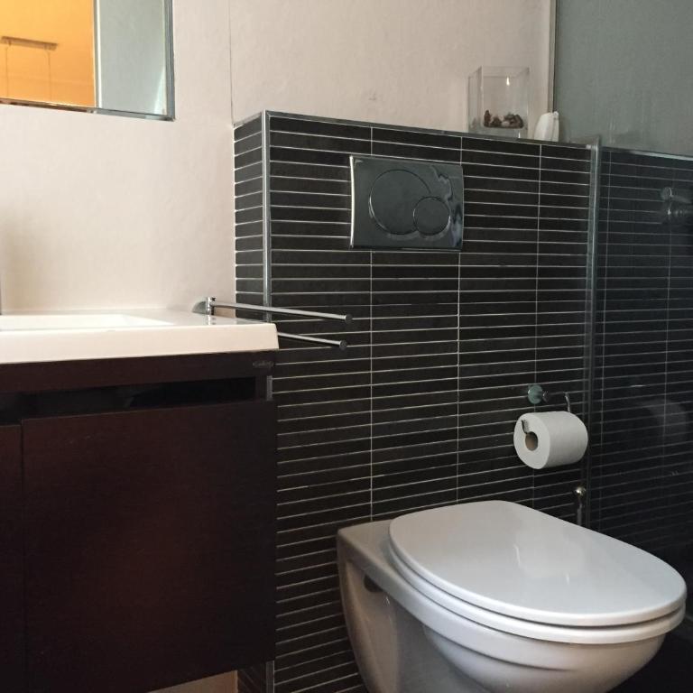 Comodidad y diseño en el centro de Oviedo Registro de turismo VUT 75 AS - Apartamento de 1 dormitorio - 9