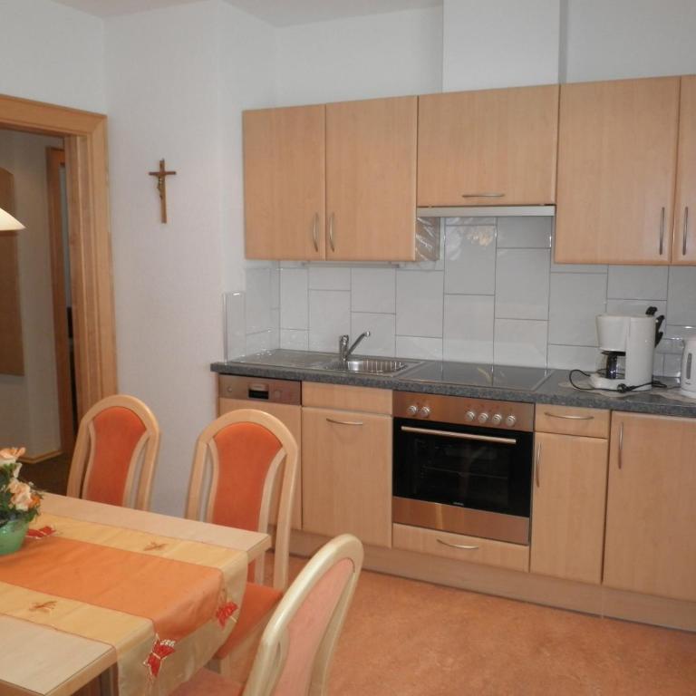Apart Zangerle - Apartment mit 3 Schlafzimmern und Balkon - 6