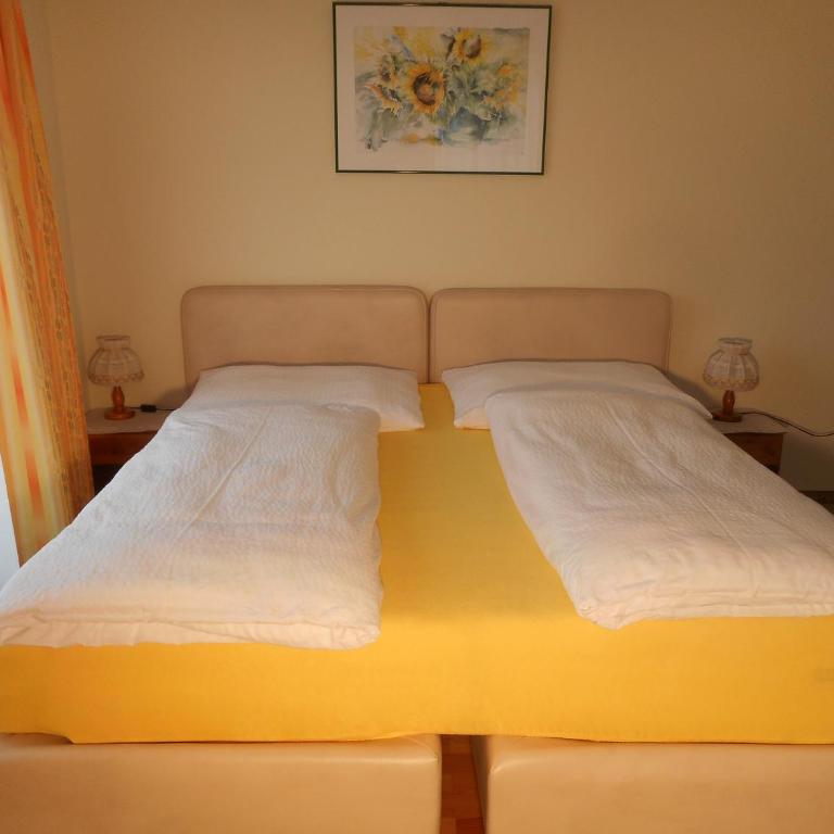 Haus Amalia - Doppelzimmer 3 - 1