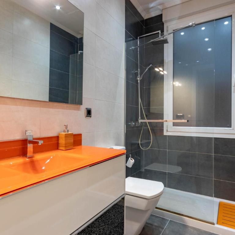 Bilbao Abando II by Aston Rentals - Three-Bedroom Apartment - 18