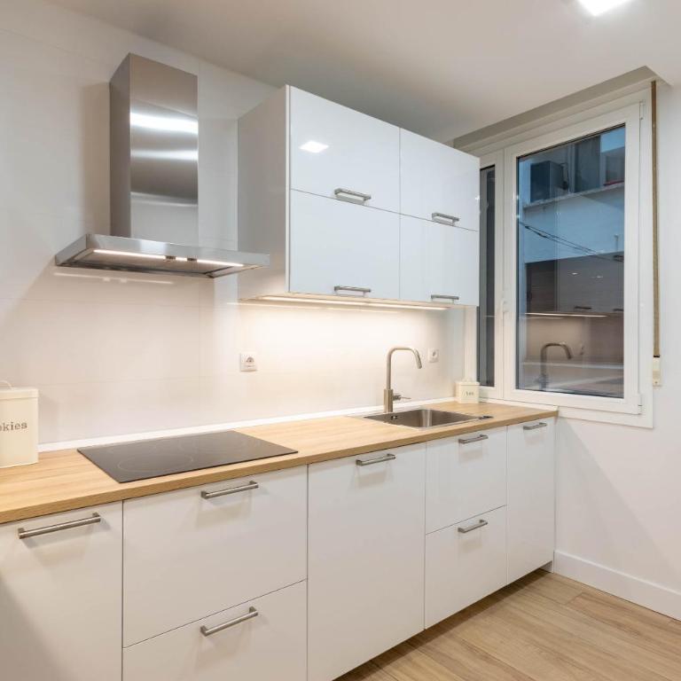Bilbao Abando II by Aston Rentals - Three-Bedroom Apartment - 9
