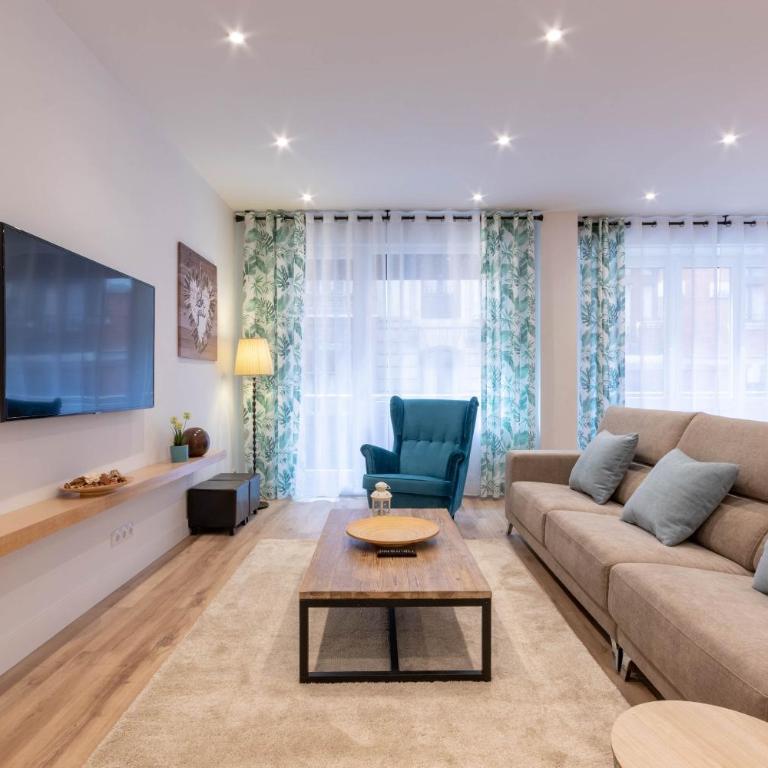 Bilbao Abando II by Aston Rentals - Three-Bedroom Apartment - 2
