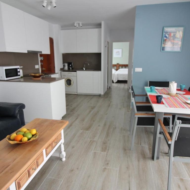 M11 ap 150 m playa La Fosca 6 pers luminoso - Apartamento con terraza - 13